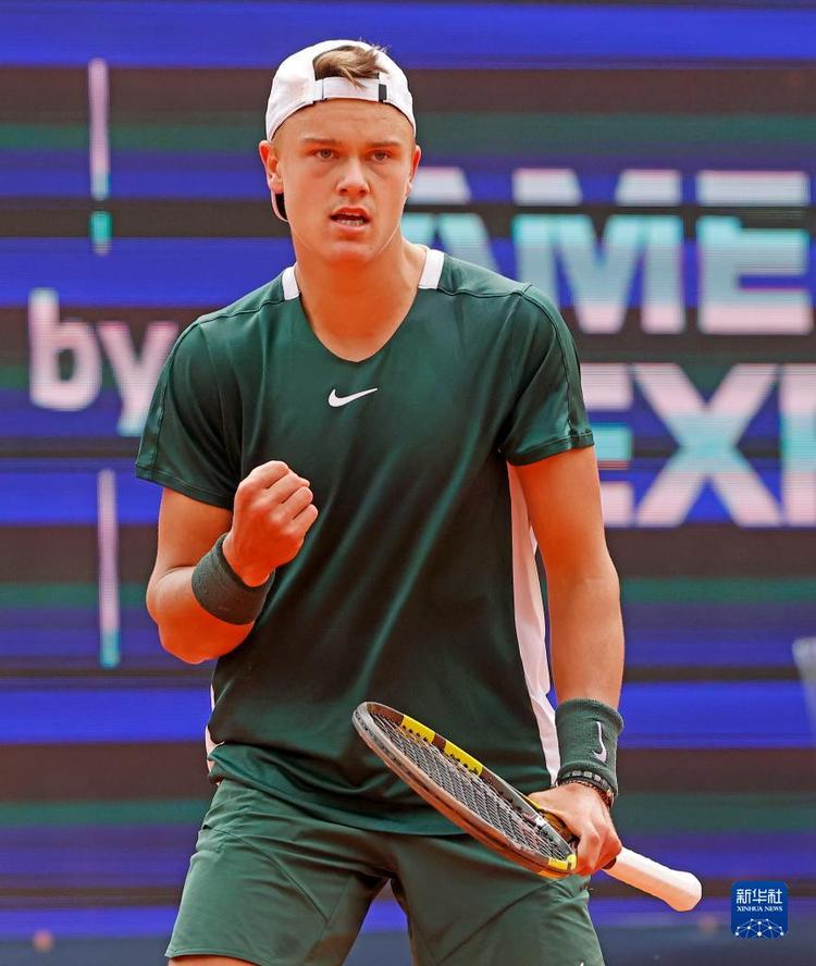 边路对抗后 边路对抗后